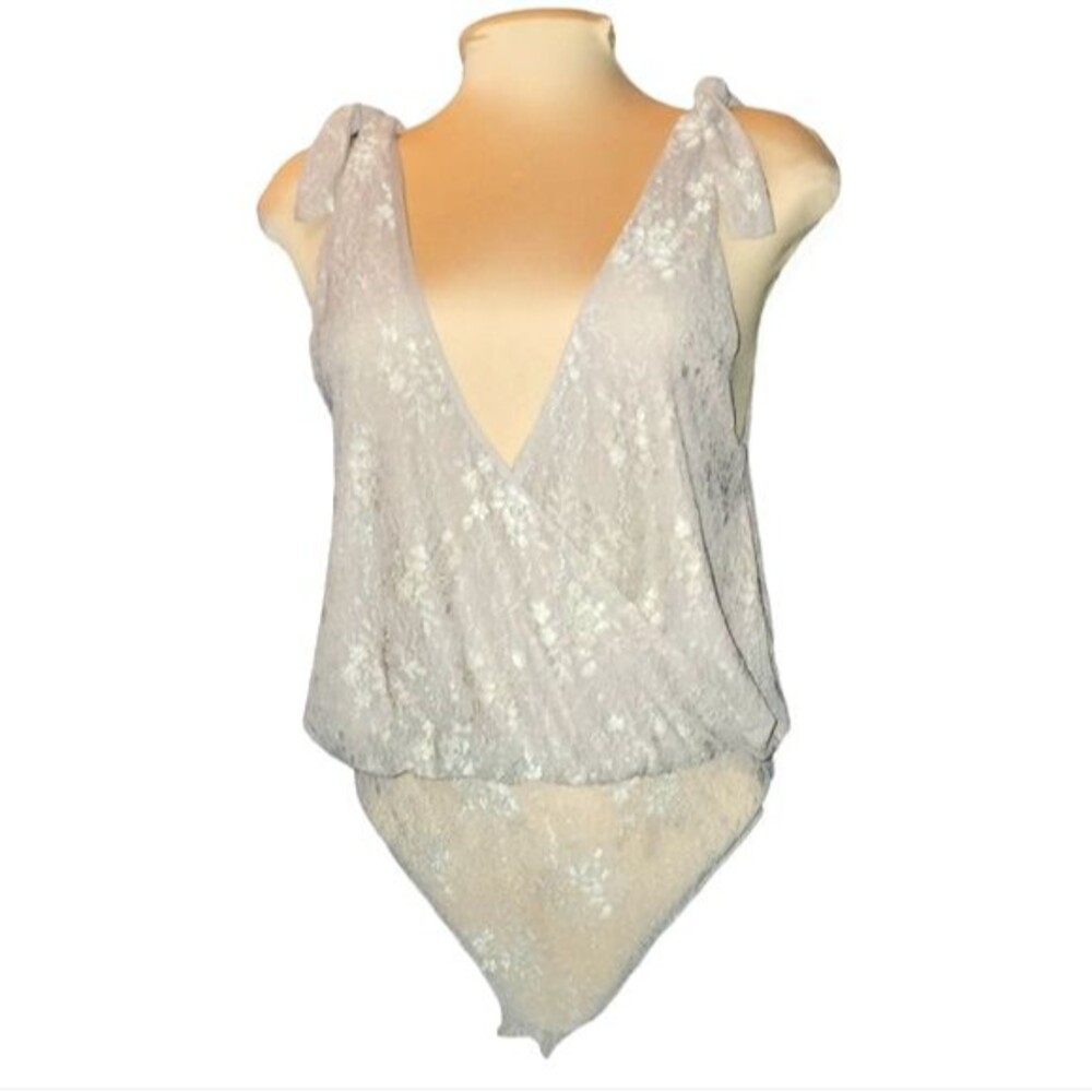 Free People Intimately Free NWT Taupe Lace All Day Thong Plunging Bodysuit Sz M - Picture 3 of 10